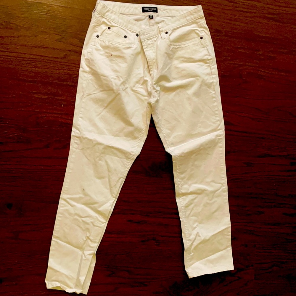 Men’s white pants